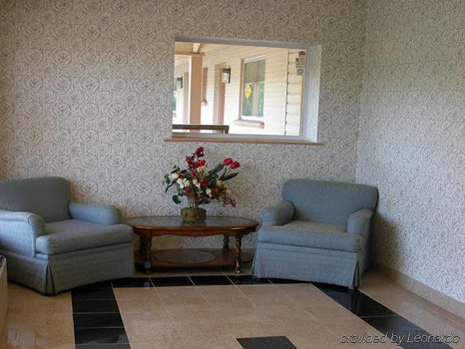 Red Carpet Inn & Suites New Cumberland Εξωτερικό φωτογραφία
