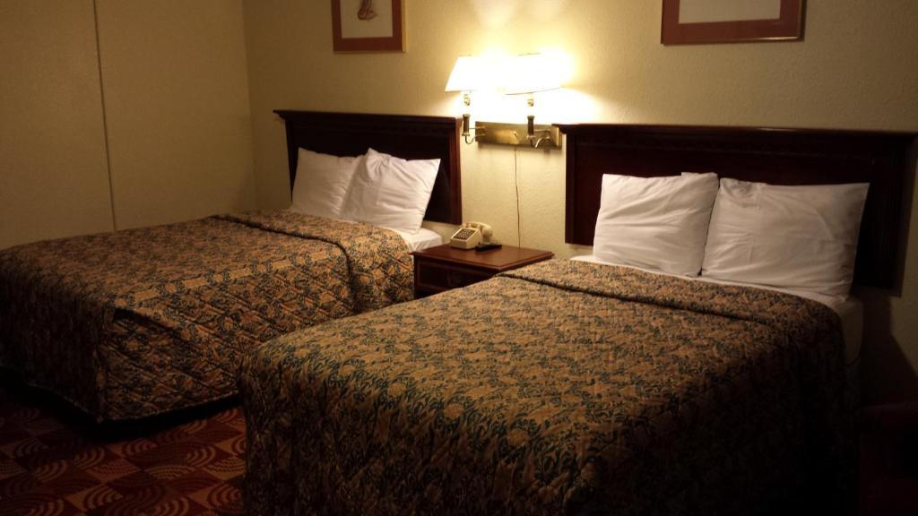 Red Carpet Inn & Suites New Cumberland Δωμάτιο φωτογραφία