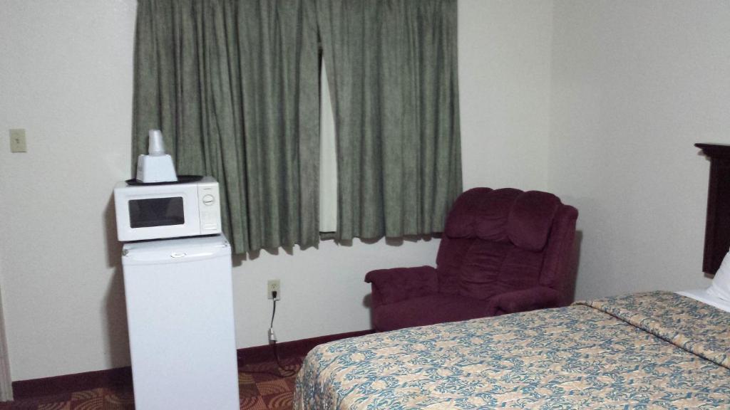 Red Carpet Inn & Suites New Cumberland Δωμάτιο φωτογραφία
